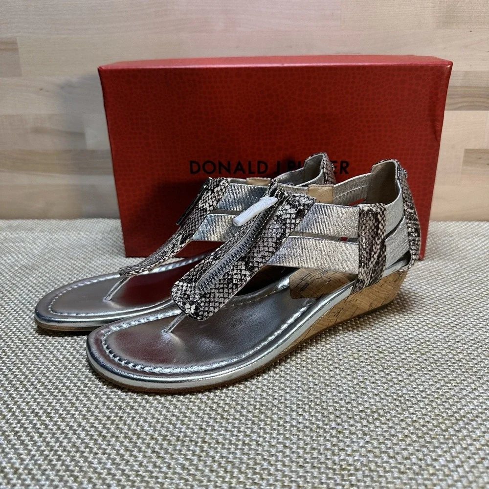 Donald J Pliner NIB Dori Embossed Leather Cork‎ Wedge Thong 6.5 Silver Snakeskin